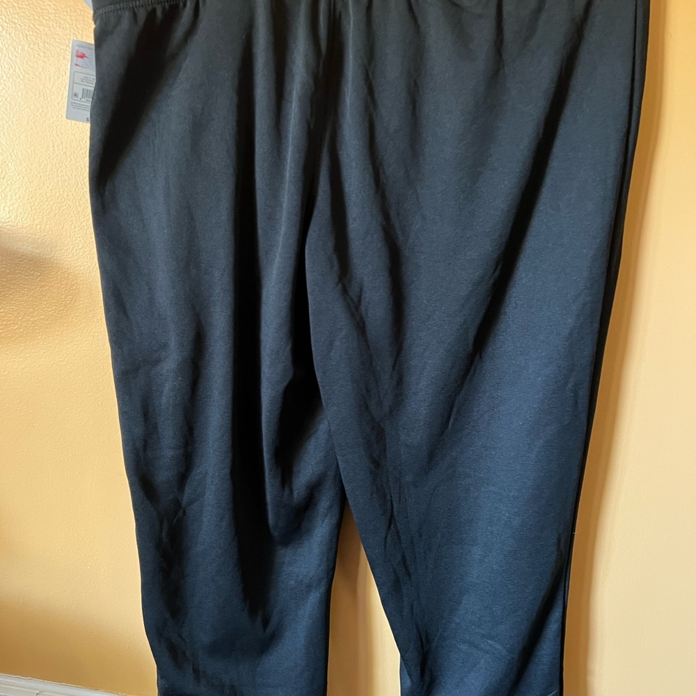 Joggers - Picture 2 of 3